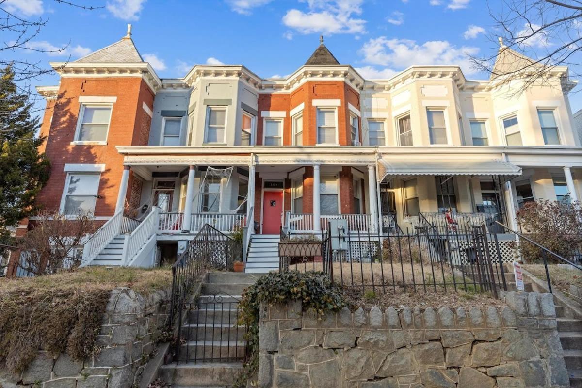 Entire 1-Br Apt In Noma Eckington ワシントン エクステリア 写真