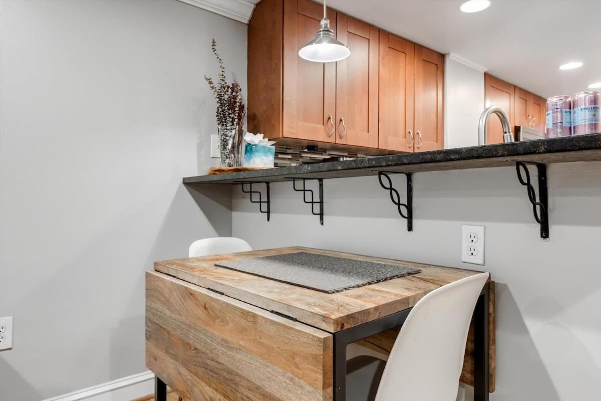 Entire 1-Br Apt In Noma Eckington ワシントン エクステリア 写真