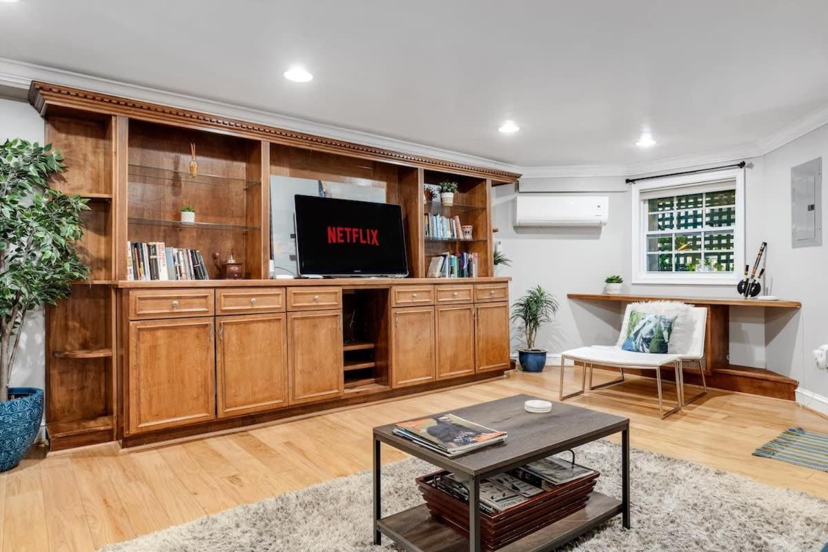 Entire 1-Br Apt In Noma Eckington ワシントン エクステリア 写真